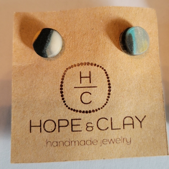 🌟Handmade 3 Sets Of Earrings Leather And Clay - Picture 3 of 6